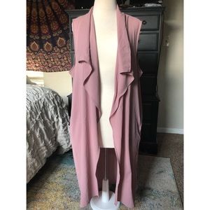 Dusty pink flowy vest